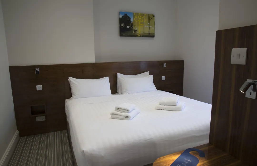Chelsea Guest House-1